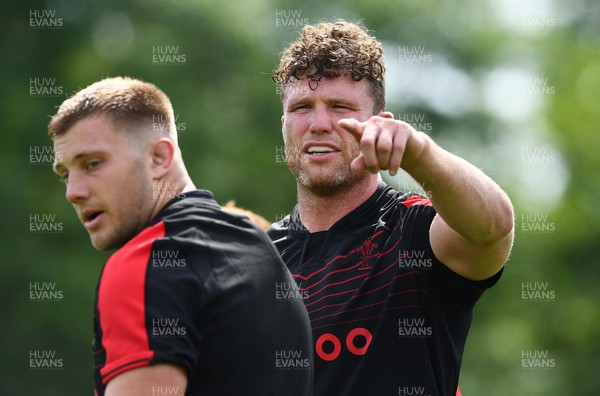 160622 - Wales Rugby Training - Ben Carter and Will Rowlands during training