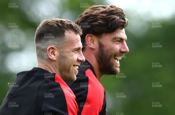 160622 - Wales Rugby Training - Johnny Williams and Gareth Davies during training