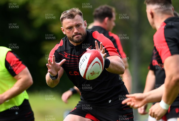 160622 - Wales Rugby Training - Sam Parry during training