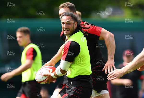 160622 - Wales Rugby Training - Josh Navidi during training