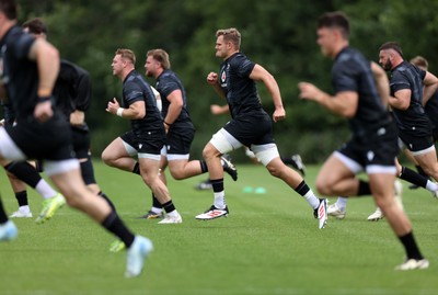 160625 - Wales Rugby Training - Taine Plumtree during training