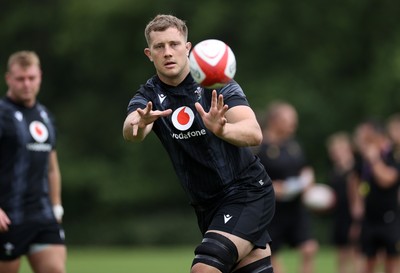 160625 - Wales Rugby Training - Ben Carter during training