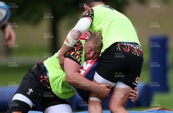 160626 - Wales Rugby Training - Rhys Barratt during training