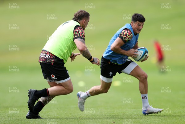 160626 - Wales Rugby Training - Ellis Bevan during training