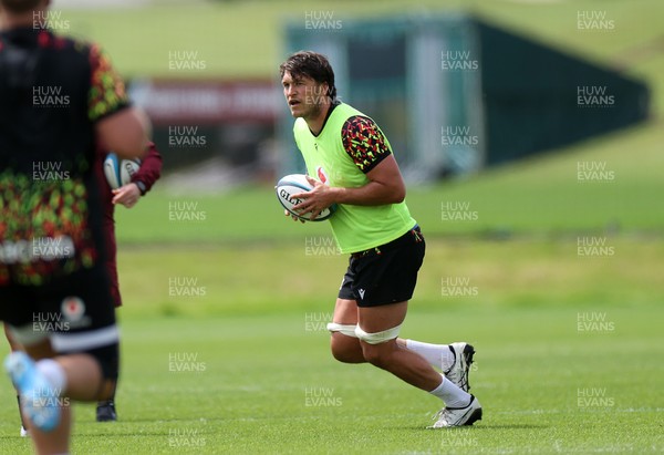 160626 - Wales Rugby Training - Teddy Williams during training