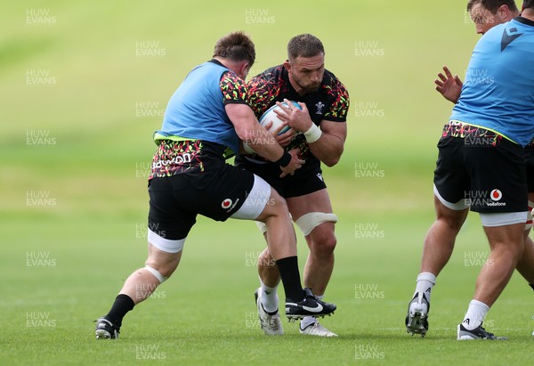 160626 - Wales Rugby Training - Harrison Keddie during training