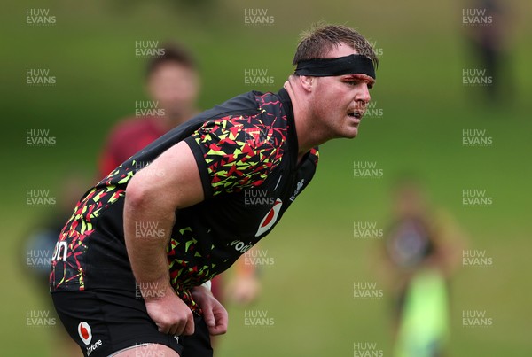 160626 - Wales Rugby Training - Dewi Lake during training
