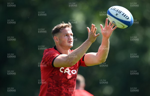 160721 - Wales Rugby Training - Hallam Amos during training