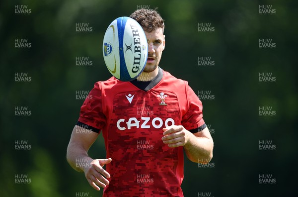 160721 - Wales Rugby Training - Tomos Williams during training