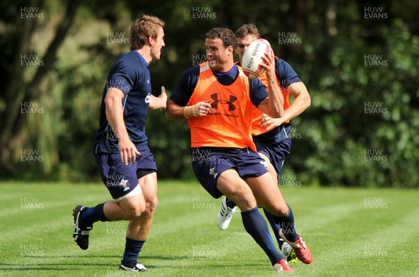 16.08.11 - Wales Rugby Training - Jamie Roberts takes on Jonathan Davies during training. 