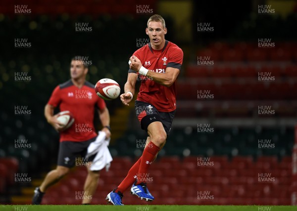 160819 - Wales Rugby Training - Liam Williams during training