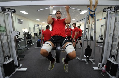 15.09.11 - Wales Rugby Training - Luke Charteris during a weight training session. 