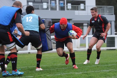 15.09.11 - Wales Rugby Training - Jamie Roberts during training. 