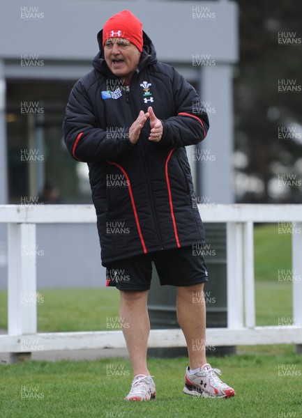 15.09.11 - Wales Rugby Training - Head coach Warren Gatland during training. 