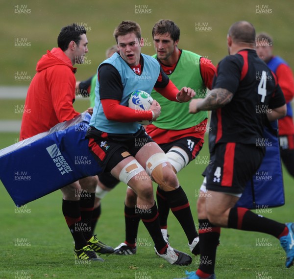 15.09.11 - Wales Rugby Training - Dan Lydiate during training. 