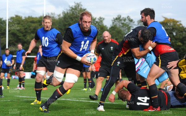 160915 - Wales Rugby World Cup Training -Alun Wyn Jones during training