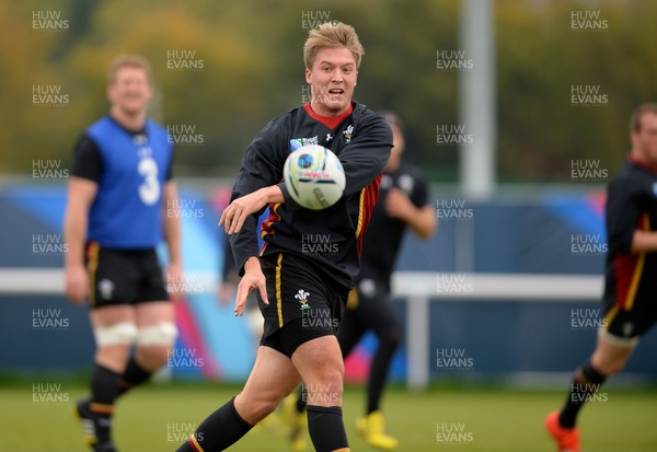 161015 - Wales Rugby Training -Tyler Morgan during training