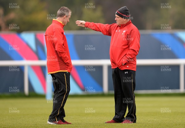 161015 - Wales Rugby Training -Rob Howley and Warren Gatland during training