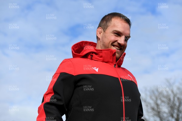 161020 - Wales Rugby Training - Gethin Jenkins during training