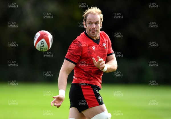 161020 - Wales Rugby Training - Alun Wyn Jones during training