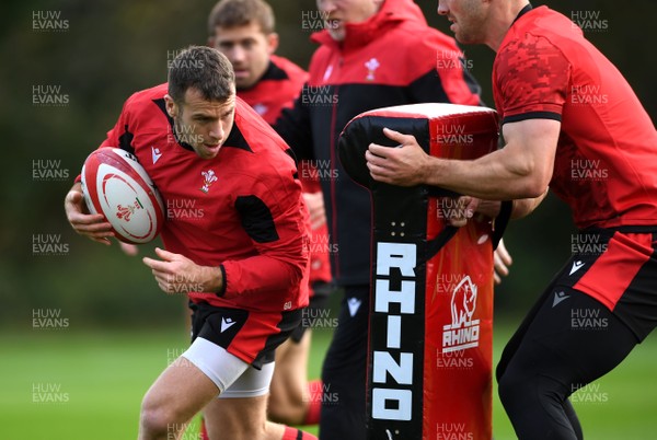 161020 - Wales Rugby Training - Gareth Davies during training
