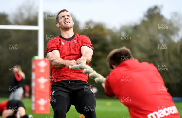 161020 - Wales Rugby Training - George North during training
