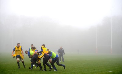 16.11.10 - Wales Rugby Training - Wales players train in thick fog. 