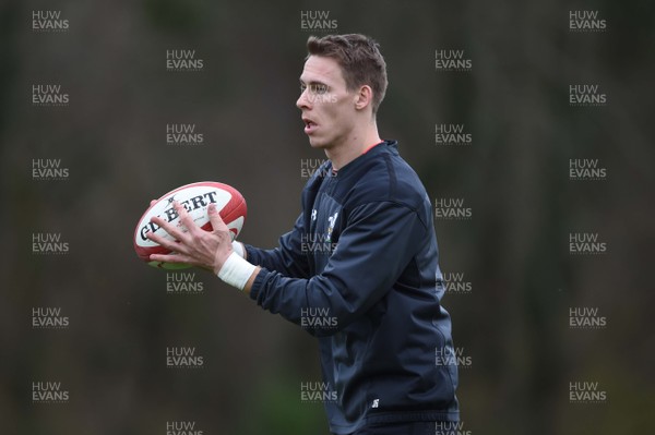 161117 - Wales Rugby Training - Liam Williams during training