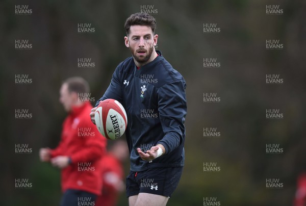 161117 - Wales Rugby Training - Alex Cuthbert during training