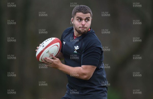 161117 - Wales Rugby Training - Nicky Smith during training