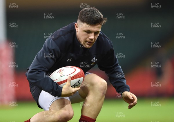 161118 - Wales Rugby Training - Steff Evans during training
