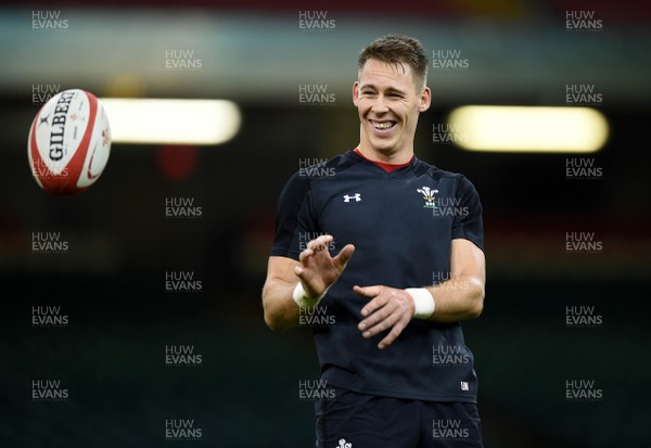 161118 - Wales Rugby Training - Liam Williams during training