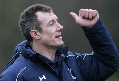 17.02.11 - Wales Rugby Training... Rob Howley. 