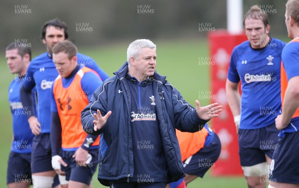 17.02.11 - Wales Rugby Training... Warren Gatland. 