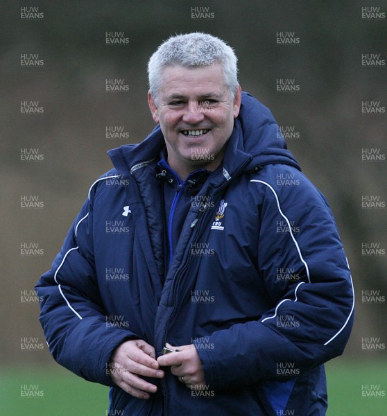 17.02.11 - Wales Rugby Training... Warren Gatland. 