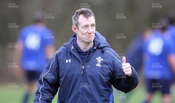 17.02.11 - Wales Rugby Training... Rob Howley. 