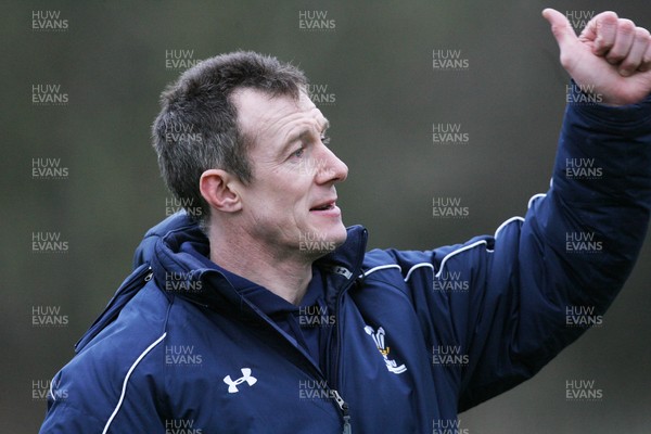 17.02.11 - Wales Rugby Training... Rob Howley. 