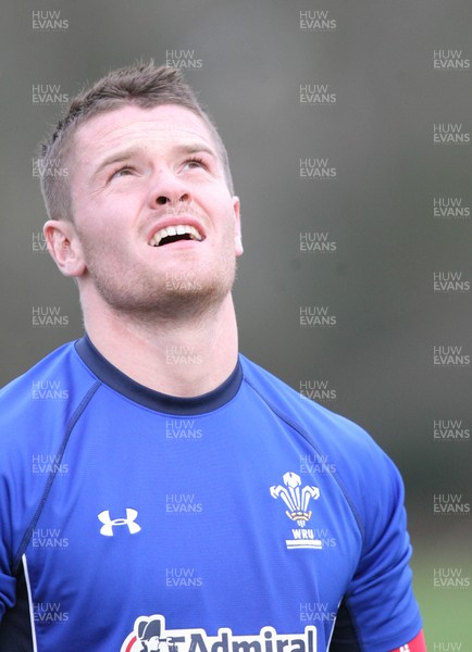 17.02.11 - Wales Rugby Training... Tavis Knoyle. 