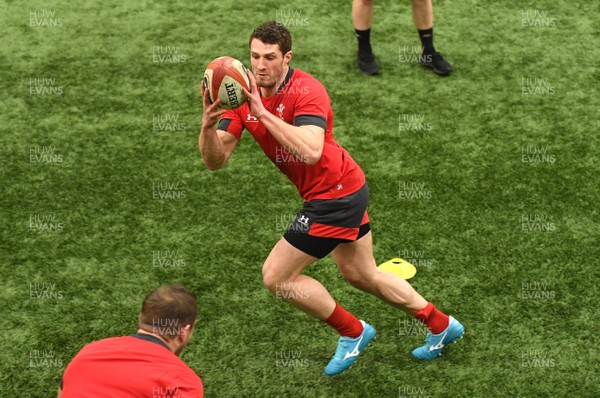 170220 - Wales Rugby Training - Jonah Holmes during training