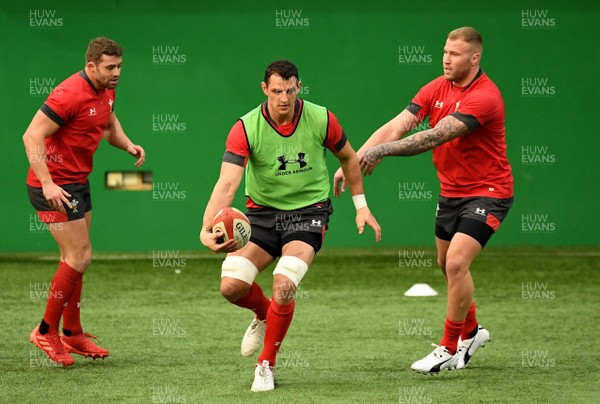 170220 - Wales Rugby Training - Aaron Shingler during training