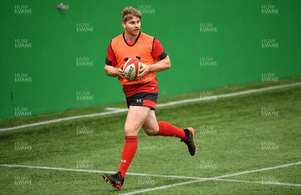 170220 - Wales Rugby Training - Aaron Wainwright during training