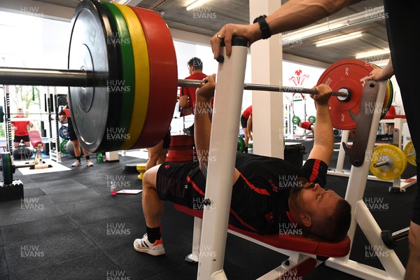 170222 - Wales Rugby Training - Tomas Francis during a gym session