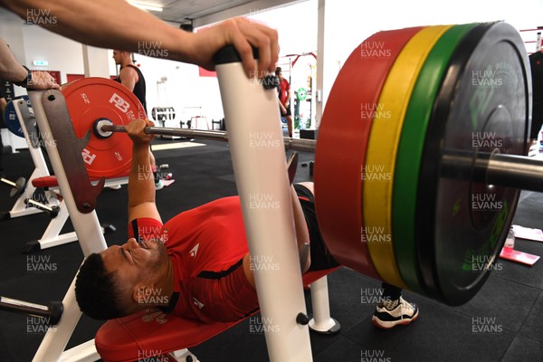 170222 - Wales Rugby Training - Leon Brown during a gym session