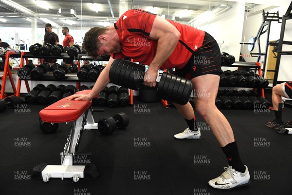170222 - Wales Rugby Training - Will Rowlands during a gym session