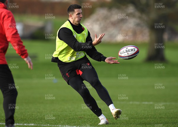 170222 - Wales Rugby Training - Owen Watkin during training