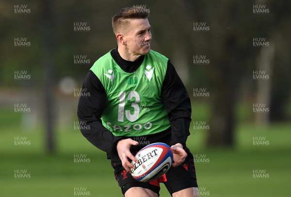 170222 - Wales Rugby Training - Jonathan Davies during training