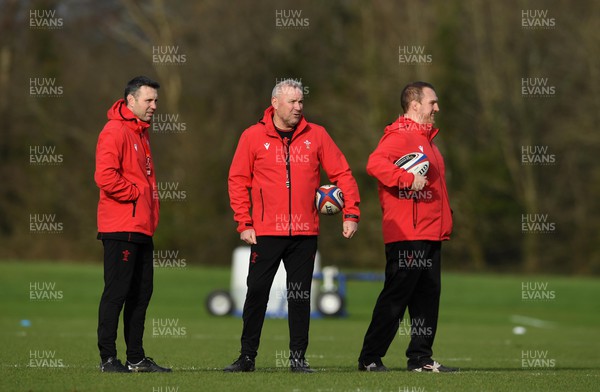 170222 - Wales Rugby Training - Stepehn Jones, Wayne Pivac and Gethin Jenkins during training