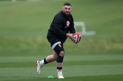 170225 - Wales Rugby Training in the week leading up to their 6 Nations game against Ireland - Gareth Thomas during training