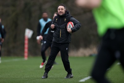 170225 - Wales Rugby Training in the week leading up to their 6 Nations game against Ireland - Matt Sherratt, Head Coach during training