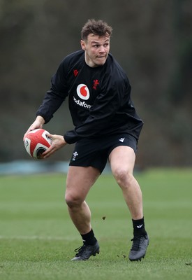 170225 - Wales Rugby Training in the week leading up to their 6 Nations game against Ireland - Jarrod Evans during training